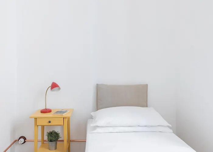 Iflat Bright Brand New 3-bedroom In Monti